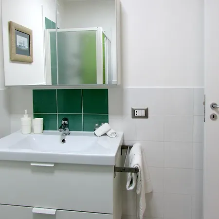 Flora Guest house *