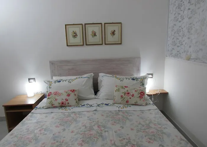 Flora Πανσιόν Atrani